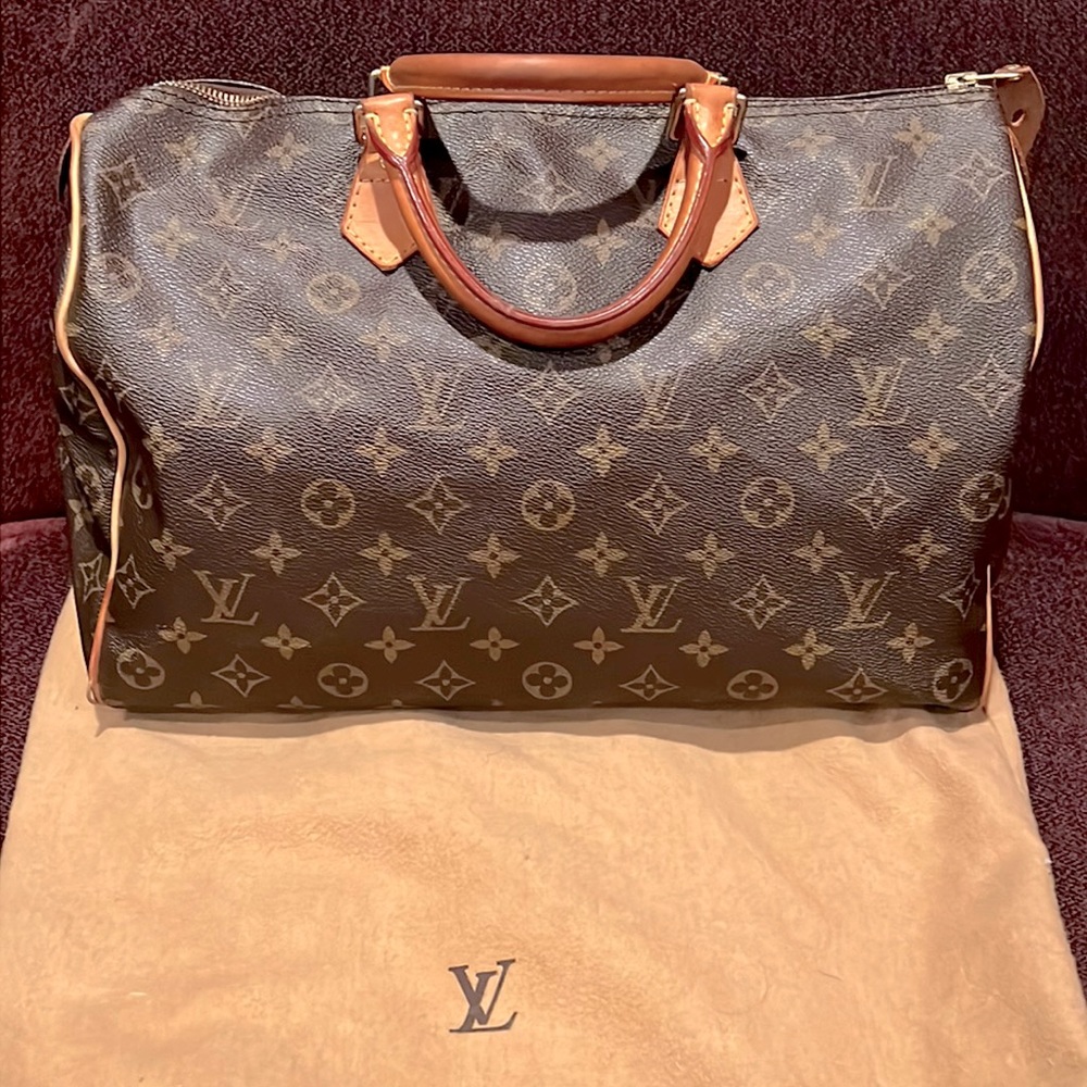 Louis Vuitton Speedy 35
